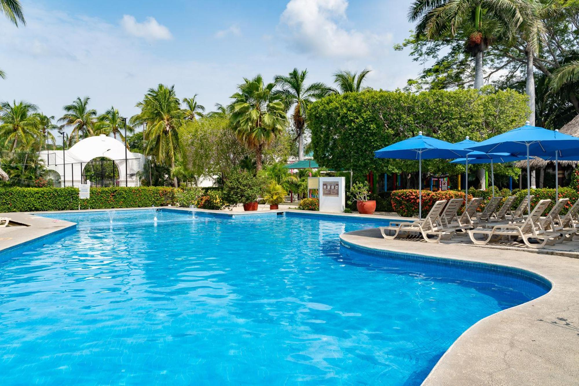 Hotel Castillo Huatulco & Beach Club سانتا كروز هواتولكو المظهر الخارجي الصورة